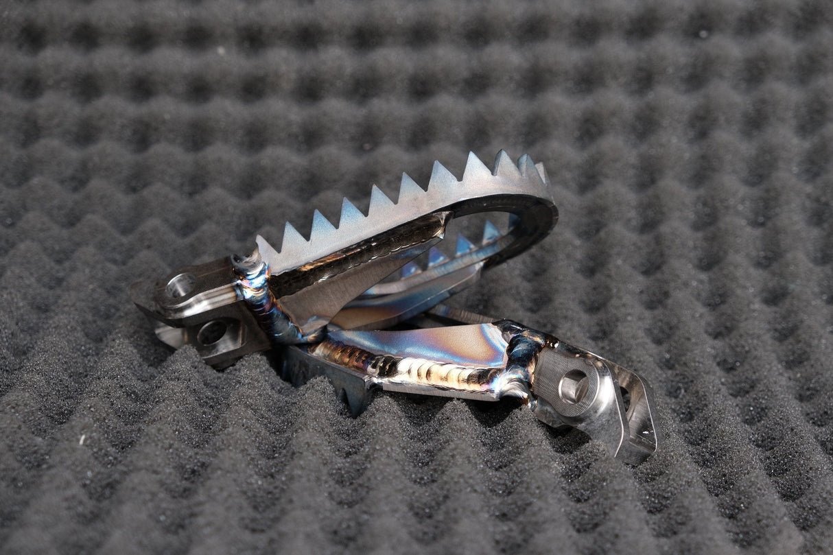 RamX Titanium Footpegs 2024/2025 KTM/HUSQVARNA/GASGAS (5mm down / 5mm back)